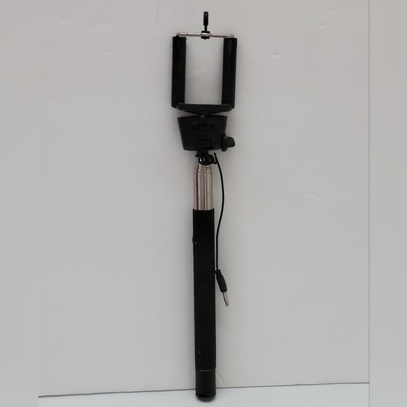 Tzumi Cell Phones & Accessories Selfie Stick W Shutter Button Black